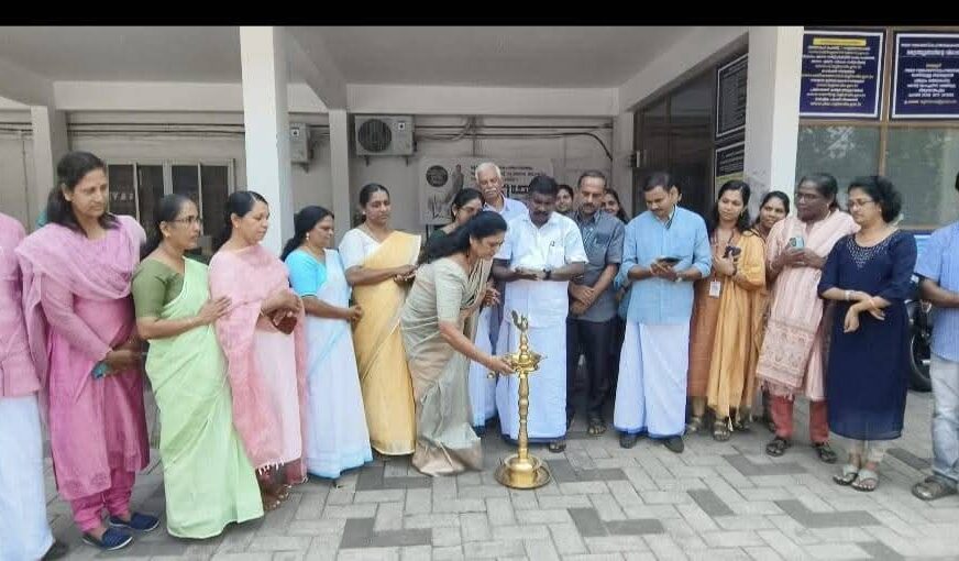 മൂക്കന്നൂർ ഗ്രാമ പഞ്ചായത്തിൽ ഖാദി വിപണന മേളയ്ക്ക് തുടക്കം