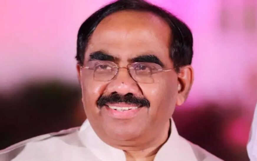 വിമാനയാത്രയിലുണ്ടായ അനുഭവത്തെക്കുറിച്ച് വൈറൽ പോസ്റ്റുമായി യഹ്‌യ തളങ്കര