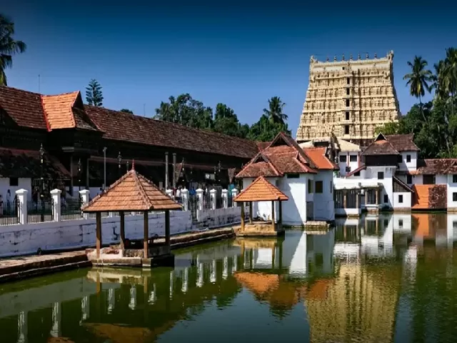 പത്മനാഭസ്വാമി ക്ഷേത്രത്തില്‍ വീണ്ടും സ്വര്‍ണം മോഷണം: മനുഷ്യാവകാശ ലംഘനങ്ങള്‍ക്കും സുരക്ഷാ വീഴ്ചക്കുമെതിരെ പരാതി