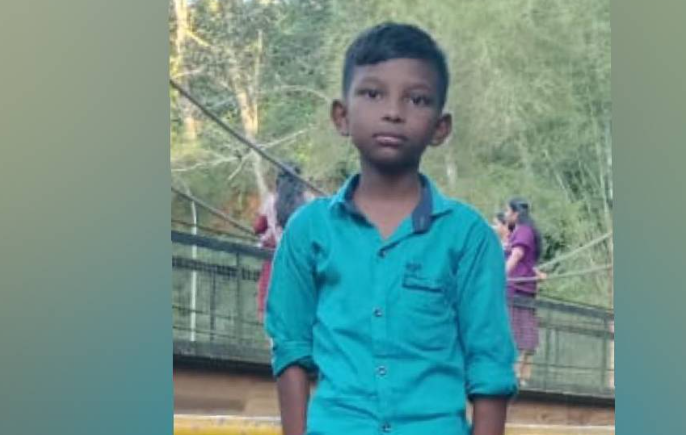 മൂന്നാറിൽ വിനോദസഞ്ചാരത്തിനെത്തിയ ഒൻപത് വയസുകാരൻ മരിച്ചു