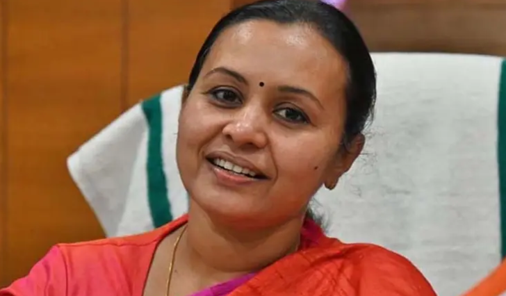 നഴ്സുമാർ നടത്തുന്നത് സമാനതകളില്ലാത്ത ആതുര സേവനം ; മന്ത്രി വീണാ ജോർജ്