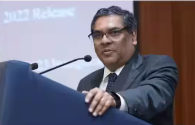 സു​പ്രീം​കോ​ട​തി ചീ​ഫ് ജ​സ്റ്റീ​സാ​യി ബി.​ആ​ർ. ഗ​വാ​യ് ഇ​ന്നു ചു​മ​ത​ല​യേ​ൽ​ക്കും