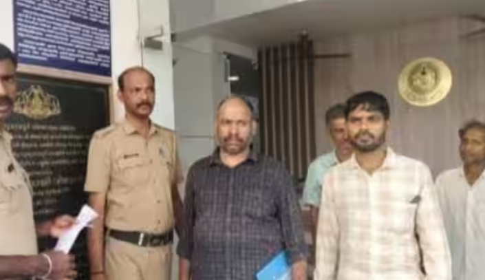 മൊബൈല്‍ മോഷണം ; രണ്ട് പേർ അറസ്റ്റിൽ