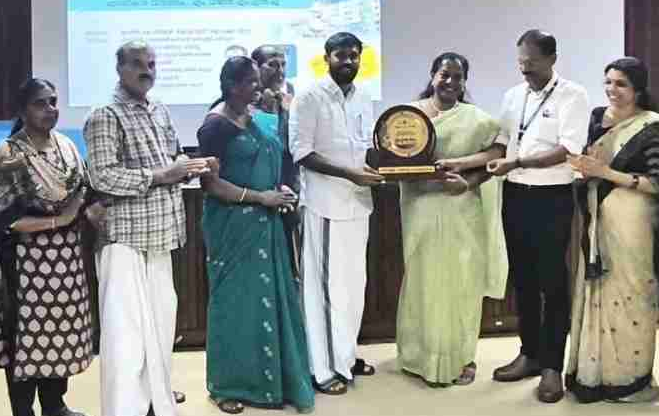മികച്ച പ്രവര്‍ത്തനം നടത്തിയ ശുചീകരണ തൊഴിലാളികളെ ആദരിച്ചു