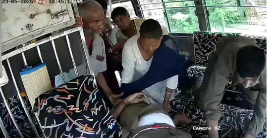 ത​മി​ഴ്‌​നാട്ടിൽ ബ​സ് ഓ​ടി​ച്ചു​കൊ​ണ്ടി​രി​ക്കെ ഡ്രൈ​വ​ര്‍​ക്ക് ദാ​രു​ണാ​ന്ത്യം