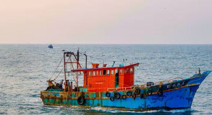 ട്രോളിങ് നിരോധനം ; കടൽസുരക്ഷാ നടപടികൾ കർശനമാക്കി ഫിഷറീസ് വകുപ്പ്