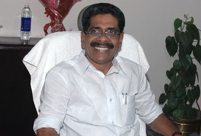പിണറായി വിജയൻ്റെ വാട്ടർലൂ ആയിരിക്കും നിലമ്പൂർ ഉപതെരഞ്ഞെടുപ്പെന്ന് മുല്ലപ്പള്ളി രാമചന്ദ്രൻ