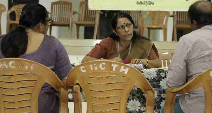 തൊഴിലിടത്തെ സ്ത്രീകളുടെ പ്രശ്നങ്ങൾ പരിഹരിക്കാൻ ആഭ്യന്തര സമിതികളുടെ പ്രവർത്തനങ്ങൾ കാര്യക്ഷമമാക്കണം ; വനിതാ കമ്മിഷൻ