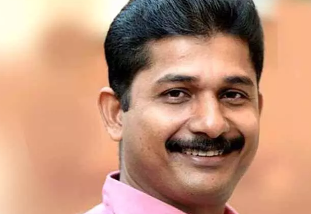 നി​ല​മ്പു​രി​ൽ എം. ​സ്വ​രാ​ജ് എ​ൽ​ഡി​എ​ഫ് സ്ഥാ​നാ​ർ​ഥി