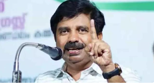ആ​ര്യാ​ട​ൻ ഷൗ​ക്ക​ത്ത് ഇ​ന്ന് നാ​മ​നി​ർ​ദേ​ശ​പ​ത്രി​ക സ​മ​ർ​പ്പി​ക്കും