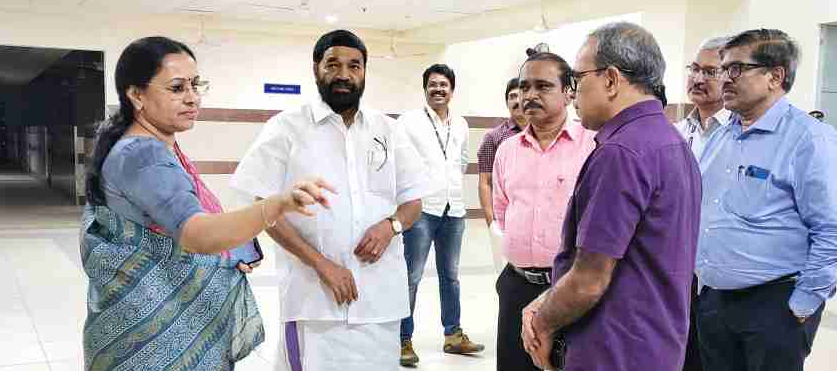 കോട്ടയം മെഡിക്കൽ കോളജിലെ നിർമാണ പ്രവർത്തനങ്ങൾ വിലയിരുത്തി മന്ത്രിമാർ