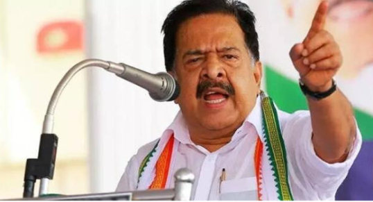 അ​ന്‍​വ​റി​നെ ചേ​ര്‍​ത്ത് നി​ര്‍​ത്ത​ണ​മെ​ന്ന് ത​ന്നെ​യാ​ണ് വി.​ഡി. സ​തീ​ശ​നു​ള്ള​ത് ; ര​മേ​ശ് ചെ​ന്നി​ത്ത​ല