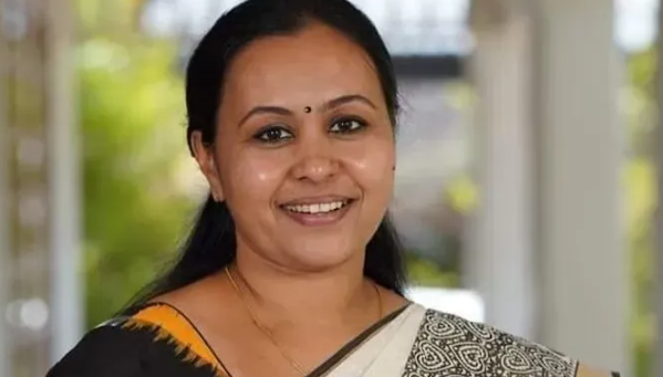 മെ​ഡി​ക്ക​ല്‍ കോളേജ്  അപകടം ; പ്രാഥമിക റിപ്പോർട്ട് ഷോർട്ട് സർക്യൂട്ടെന്ന് വീണാ ജോർജ്