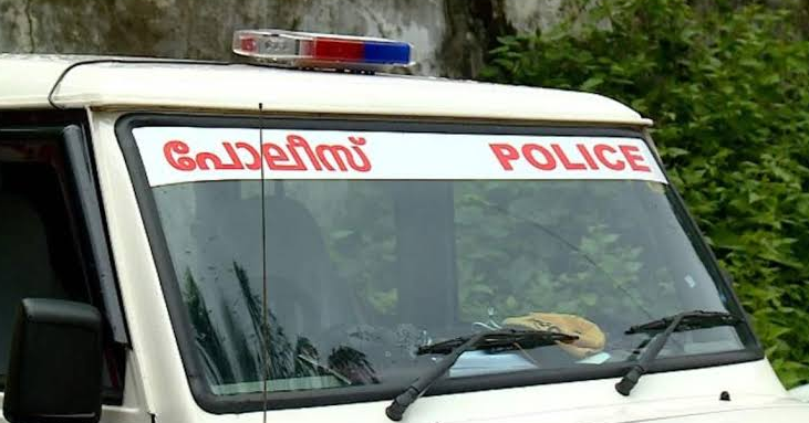 കോഴിക്കോട് പതിനേഴുകാരിയെ വാടകവീട്ടിലെ മുറിയിൽ പൂട്ടിയിട്ട് പെൺവാണിഭം