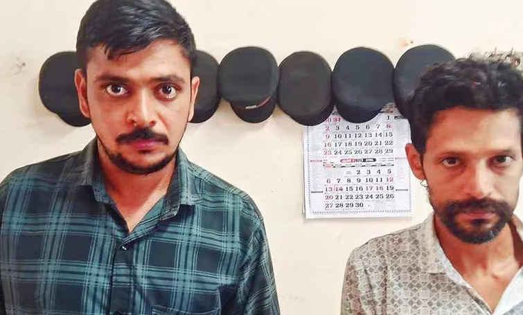 വീട്ടിൽ സൂക്ഷിച്ച 446 ലിറ്റർ സ്പിരിറ്റുമായി രണ്ടുപേർ അറസ്റ്റിൽ