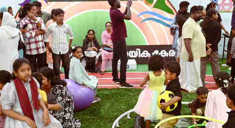 ലഹരിക്കെതിരെ ഗോളടിച്ച് പോകാം; കളിയും കാര്യവുമായി കായിക വകുപ്പിന്റെ സ്റ്റാള്‍
