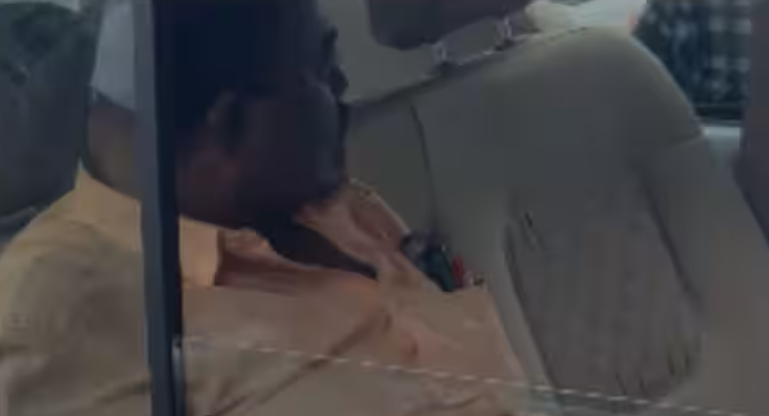 കൈക്കൂലി വാങ്ങുന്നതിനിടെ വില്ലേജ് ഓഫീസർ വിജിലൻസ് പിടിയിൽ