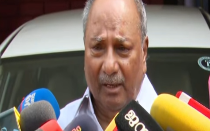 രക്തസാക്ഷികളോടും കുടുംബത്തോടും ഇന്ത്യൻ സൈന്യം നീതി പുലർത്തി ; എ കെ ആന്റണി