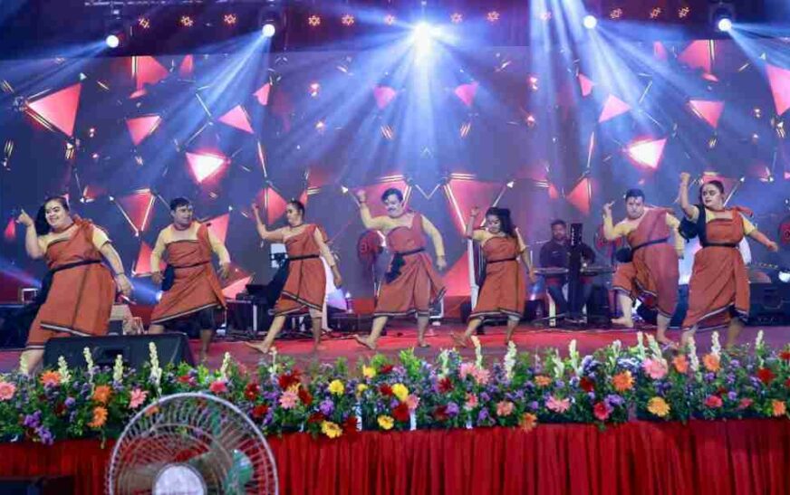 എന്റെ കേരളം അരങ്ങുണര്‍ന്നു വേറിട്ടകഴിവുകളുടെ പ്രകടനവുമായി തുടക്കം