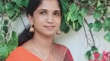 ബൈക്കിൽ സഞ്ചരിച്ച ദമ്പതികളെ കാറിടിച്ചു; യുവതിക്ക് ദാരുണാന്ത്യം