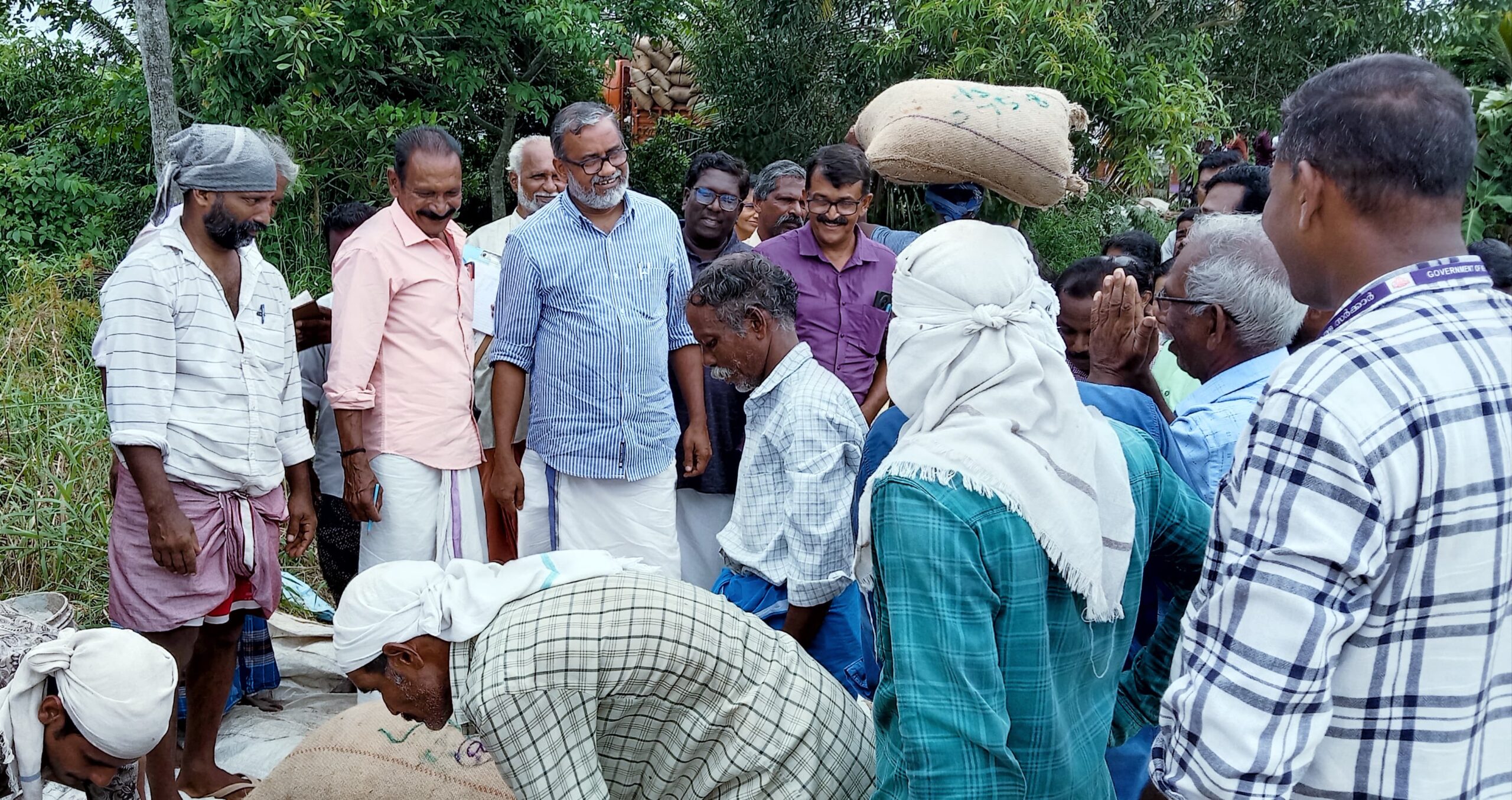 ആദ്യമായി കർഷകരിൽ നിന്ന് നെല്ല് സംഭരിച്ച് കൃഷി വകുപ്പ്
