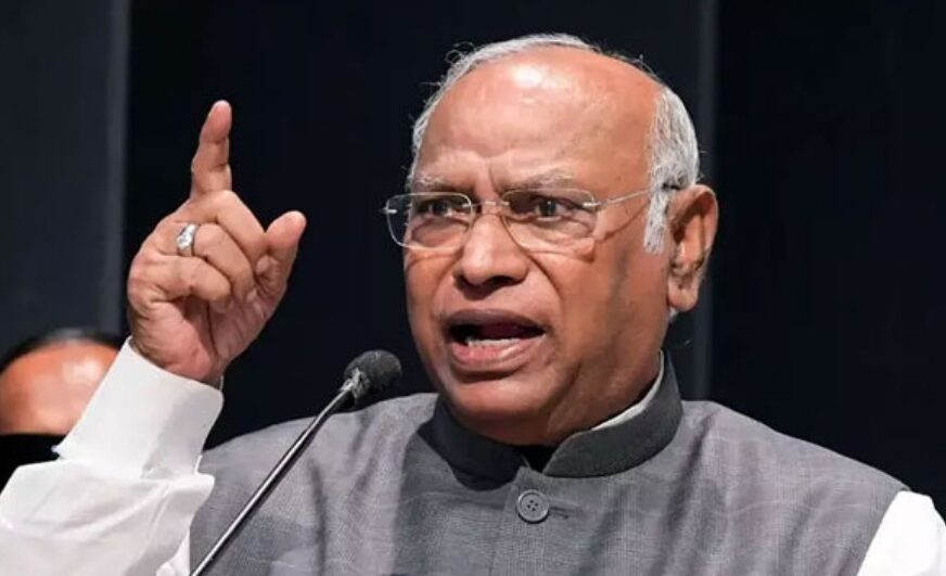 പ്രധാനമന്ത്രി തന്റെ കടമ നിർവഹിക്കുന്നതിൽ പരാജയപ്പെട്ടുവെന്ന് മല്ലികാർജുൻ ഖാർഗെ