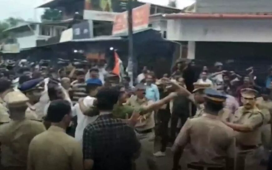 കണ്ണൂർ മലപ്പട്ടത്ത് രാഹുൽ മാങ്കൂട്ടത്തിന്റെ കാൽനട യാത്രയിലും പൊതുസമ്മേളനത്തിലും സംഘർഷം