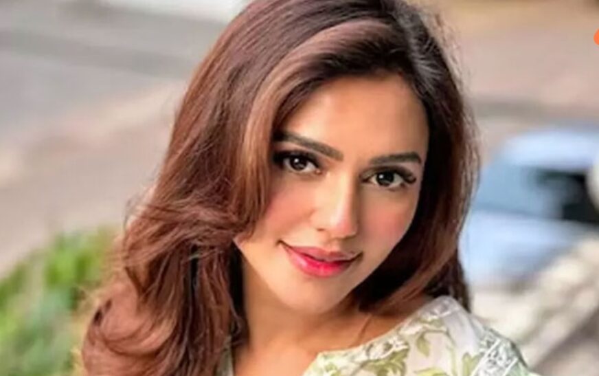 ശൈഖ് ഹസീനയായി വേഷമിട്ട നടി നുസ്രാത് ഫരിയ അറസ്റ്റിൽ
