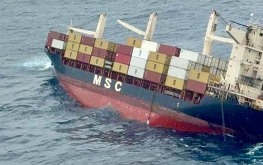 ചരക്കുകപ്പൽ അപകടത്തിൽപ്പെട്ട സംഭവം; മത്സ്യം കഴിക്കുന്നതിൽ നിലവിൽ പ്രശനങ്ങളില്ല, ആശങ്ക വേണ്ടെന്ന് കുഫോസ്