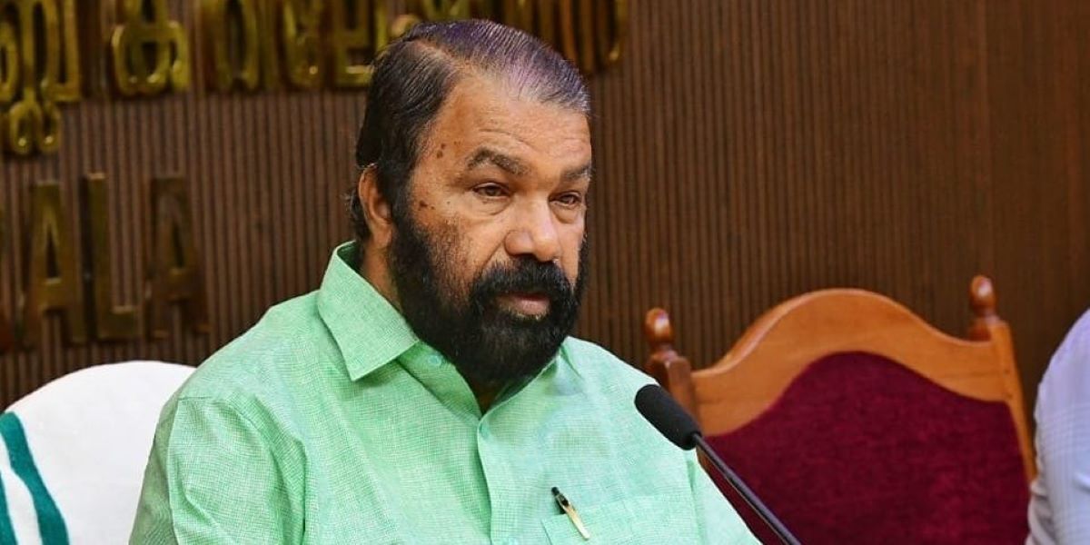 അൺ എയ്ഡഡ് സ്കൂളുകളിലെ അനധികൃത പ്ലസ് വൺ പ്രവേശനത്തിൽ കർശന നടപടി ;മന്ത്രി വി. ശിവൻ കുട്ടി