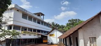 സ്‌കൂൾ കോമ്പൗണ്ടുകളിലെ അപകടാവസ്ഥയിലുളള കെട്ടിടഭാഗങ്ങൾ പൊളിച്ചു നീക്കാൻ തീരുമാനം