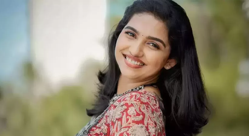 പ്രദീപ് രംഗനാഥന്റെ നായികയായി മമിത