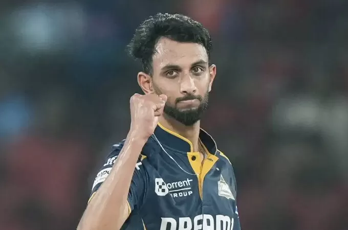 പർപ്പിൾ ക്യാപ് പോരാട്ടത്തിൽ വീണ്ടും ഒന്നാമതെത്തി പ്രസിദ്ധ് കൃഷ്ണ