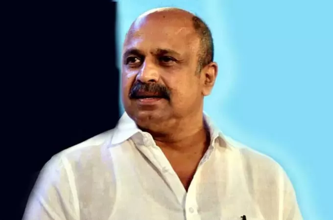 അതുകൊണ്ടാണെടാ പത്ത് നാല്‍പത് കൊല്ലമായിട്ട് ഇവിടെ നില്‍ക്കുന്നത്; ധ്യാനിനോട് കടുപ്പിച്ച് മറുപടി പറഞ്ഞ് സിദ്ധിഖ്