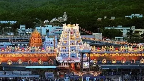 ക്ഷേത്രദർശനത്തിന് വ്യാജടിക്കറ്റുകൾ; ഏജന്റുമാർക്കുമെതിരെ കർശന മുന്നറിയിപ്പുമായി തിരുമല തിരുപ്പതി ദേവസ്ഥാനം