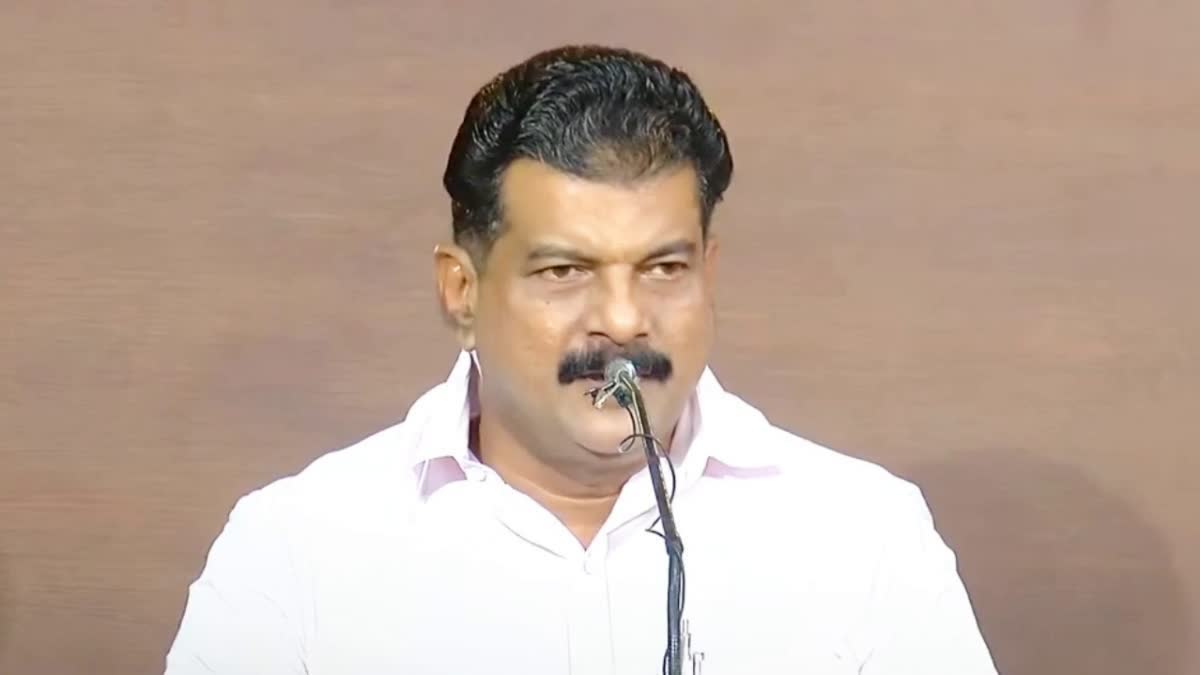 മുഖ്യമന്ത്രിക്കും സർക്കാരിനുമെതിരെ രൂക്ഷ വിമർശനവുമായി പി വി അൻവർ രംഗത്ത്