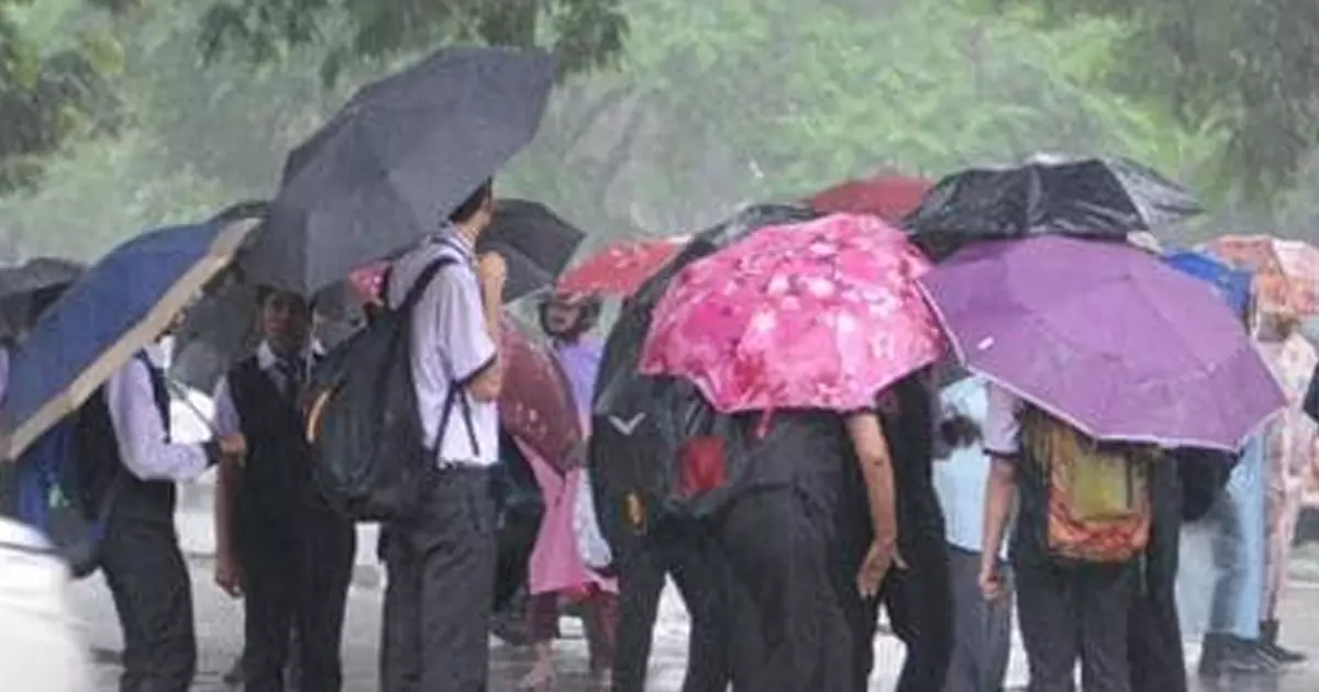 കനത്ത മഴ ;കണ്ണൂരിലെ വിദ്യാഭ്യാസ സ്ഥാപനങ്ങൾക്ക് അവധി പ്രഖ്യാപിച്ചു