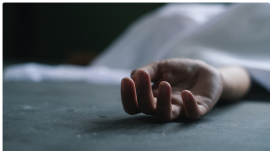 ട്രെ​യി​നി​ന് മു​ന്നി​ൽ ചാ​ടി വ​യോ​ധി​ക​ൻ മ​രി​ച്ചു