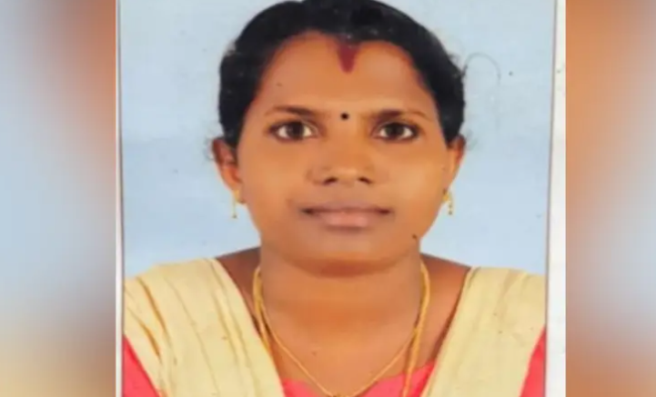 മരം കടപുഴകിവീണ് പരിക്കേറ്റ് ചികിത്സയിലായിരുന്ന യുവതി മരിച്ചു