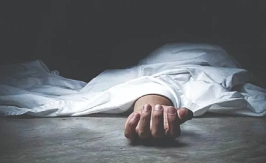 ഫേ​സ്ബു​ക്കി​ൽ ലൈ​വിനിടയിൽ യു​വ​തി ജീ​വ​നൊ​ടു​ക്കി