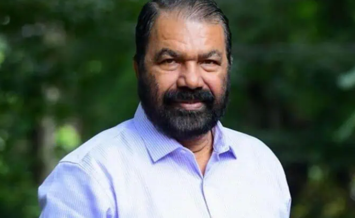 സ്കൂ​ളി​ൽ എ​ന്ത് ചെ​യ്യ​ണ​മെ​ന്ന് തീ​രു​മാ​നി​ക്കു​ന്ന​ത് വി​ദ്യാ​ഭ്യാ​സ വ​കു​പ്പാ​ണെ​ന്ന് മ​ന്ത്രി വി. ​ശി​വ​ൻ​കു​ട്ടി