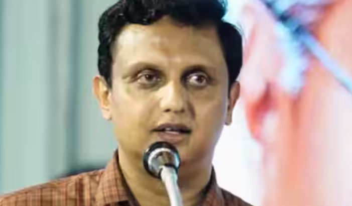 പൊതുമരാമത്ത് റോഡുകള്‍ മുന്‍കൂര്‍ അനുമതിയില്ലാതെ കുഴിക്കരുത് ; മന്ത്രി മുഹമ്മദ് റിയാസ്