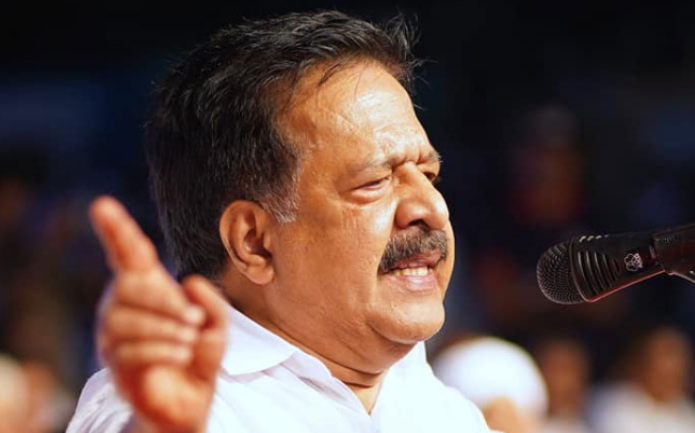 ത​ദ്ദേ​ശ​സ്ഥാ​പ​ന​ങ്ങ​ളി​ൽ സം​ഭാ​വ​ന; അ​ന​ധി​കൃ​ത ചു​ങ്ക​പ്പി​രി​വി​നു വ​ഴി​യൊ​രു​ക്കു​മെ​ന്ന് ര​മേ​ശ് ചെ​ന്നി​ത്ത​ല