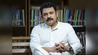 ‘അച്ഛനെന്ന സ്ഥാനത്ത് ഞാനൊരു വിജയമാണെന്ന് തോന്നിയ നിമിഷം’;പിറന്നാൾ ദിനത്തിൽ വൈകാരിക കുറിപ്പ് പങ്കുവെച്ച്  കൃഷ്ണകുമാർ
