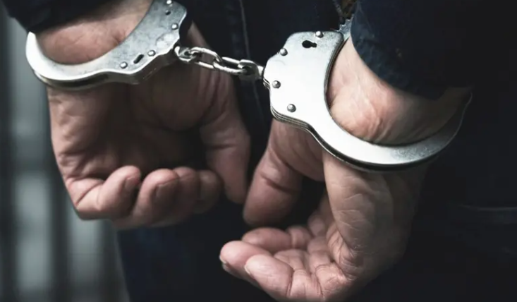 ഒന്നരക്കിലോ കഞ്ചാവുമായി വിദ്യാര്‍ത്ഥികള്‍ പിടിയില്‍