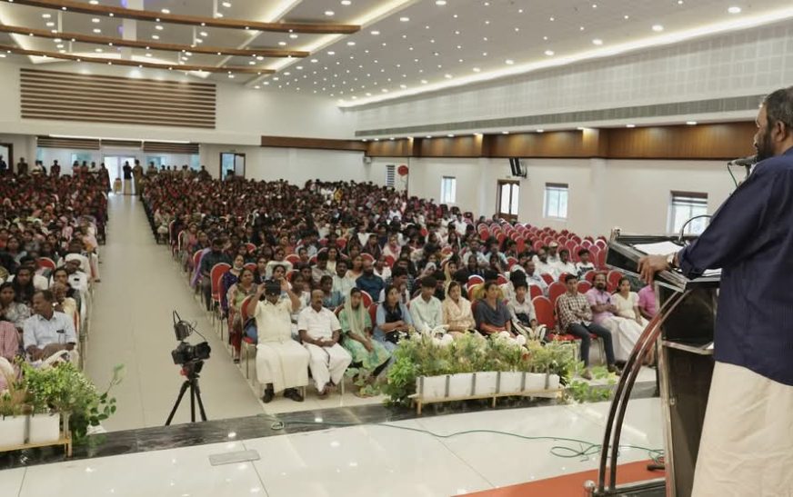 ശാസ്ത‌ാംകോട്ട ബ്ലോക്കിലെ ഉന്നത വിജയം നേടിയ വിദ്യാർഥികളെ മന്ത്രി വി. ശിവൻകുട്ടി അനുമോദിച്ചു