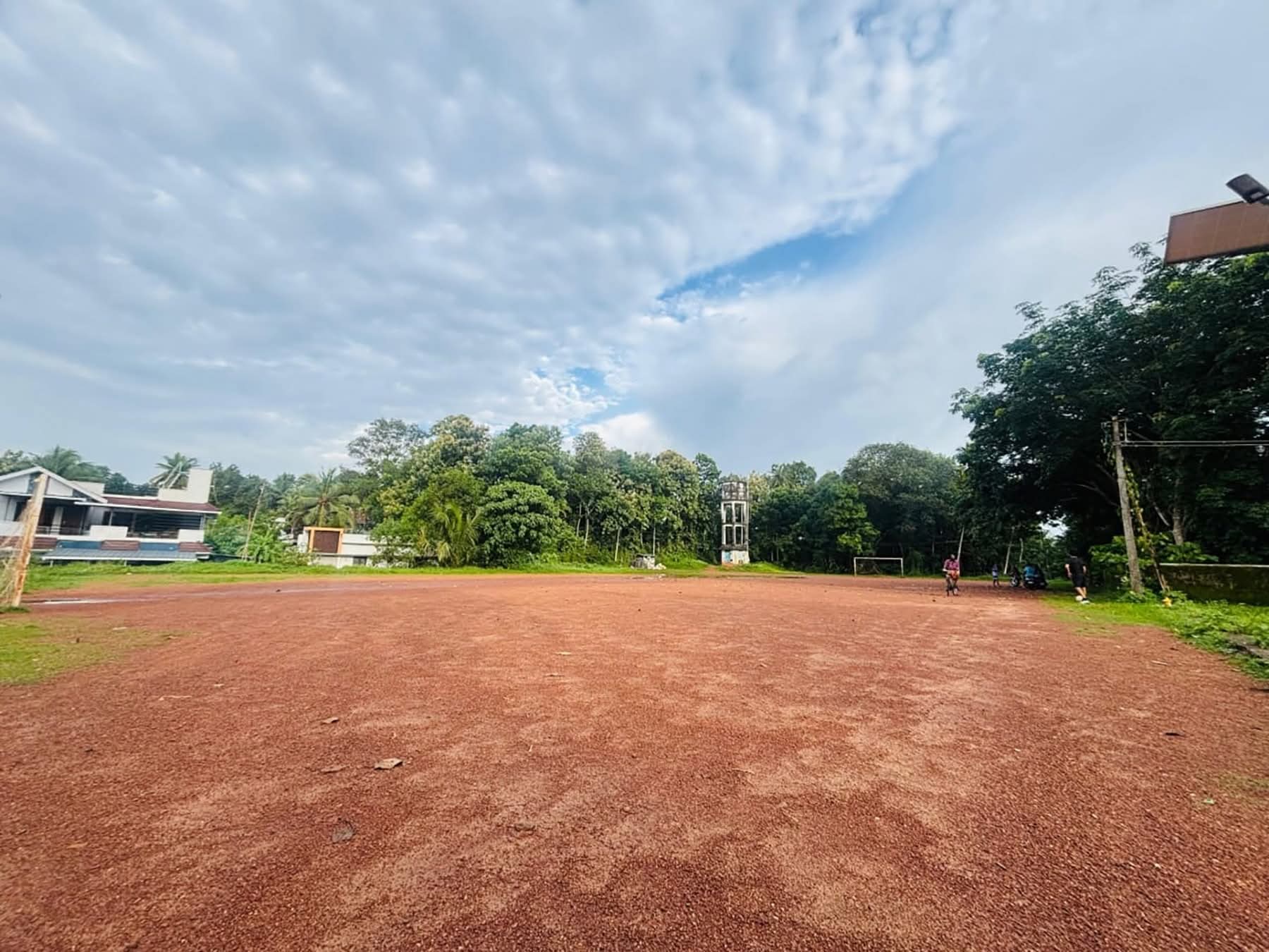 ഒരു പഞ്ചായത്ത് ഒരു കളിക്കളം: നീണ്ടൂരിൽ കളിക്കളം ഒരുങ്ങുന്നു