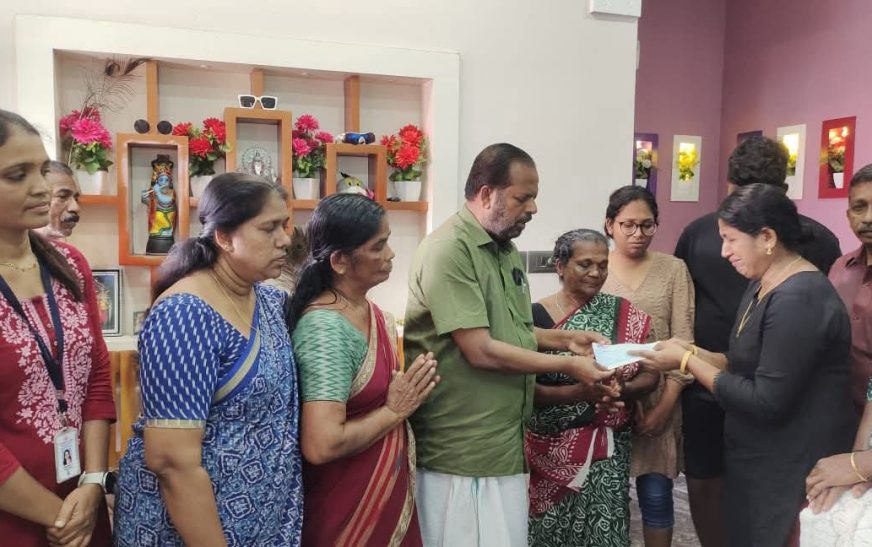അപകടത്തിൽ മരിച്ച മത്സ്യത്തൊഴിലാളി ഷിബുവിൻ്റെ കുടുംബത്തിനു ധനസഹായം കൈമാറി