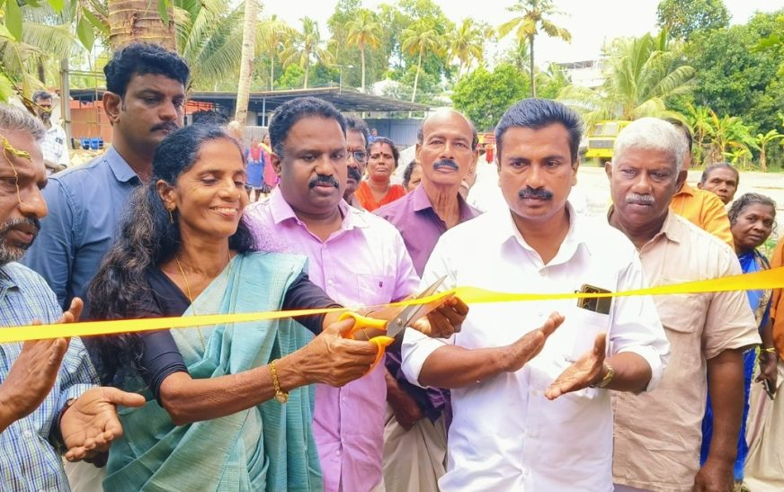 കരുവാറ്റ മാലിയിൽ-തോപ്പിൽ കുടിവെള്ള പദ്ധതി ഉദ്ഘാടനം ചെയ്തു