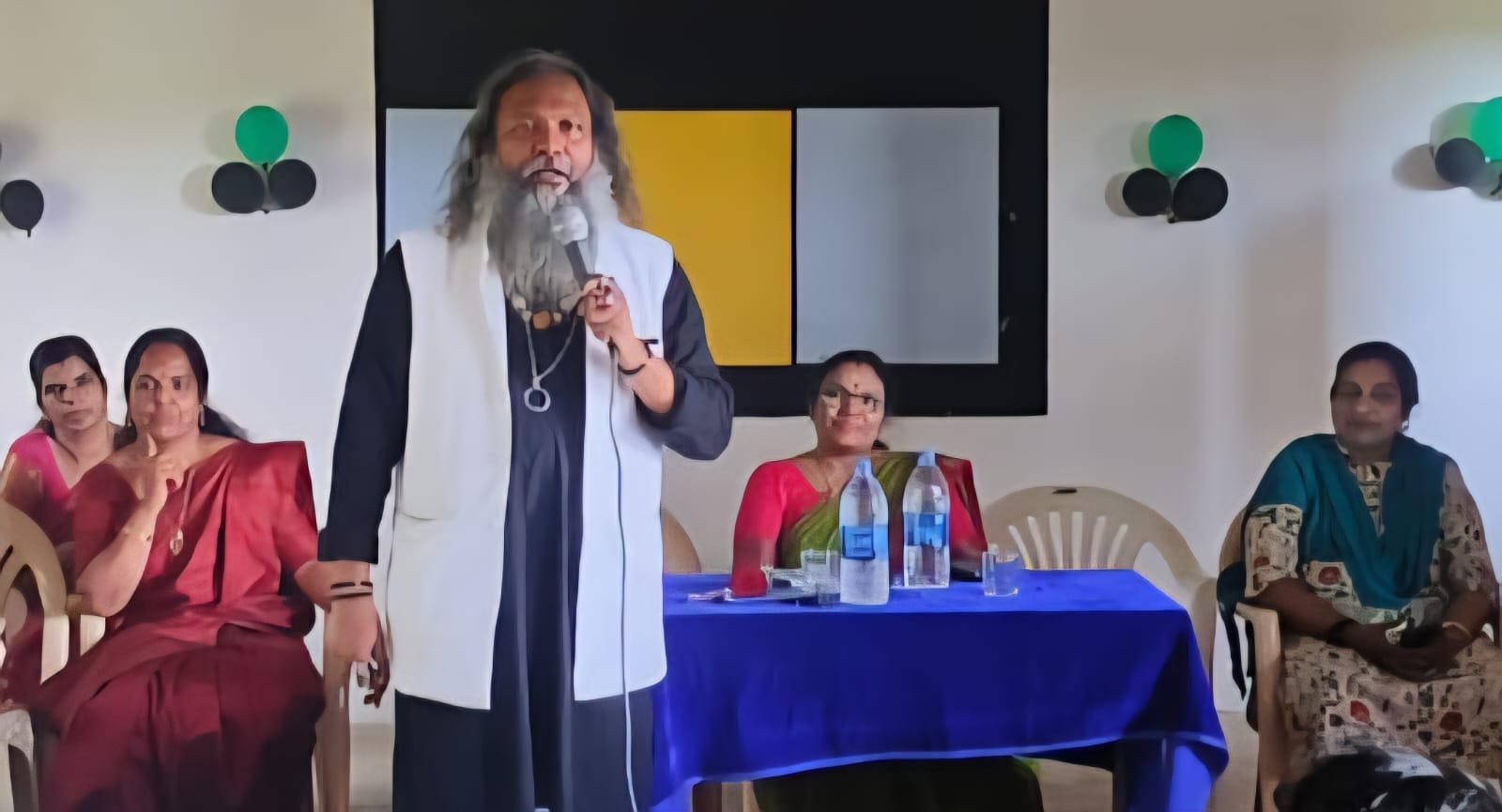 സാഹിത്യനായകരുടെ അതിവേഗചിത്രങ്ങൾ വരച്ച് വായനപക്ഷാചരണം ഉദ്ഘാടനം ചെയ്തു